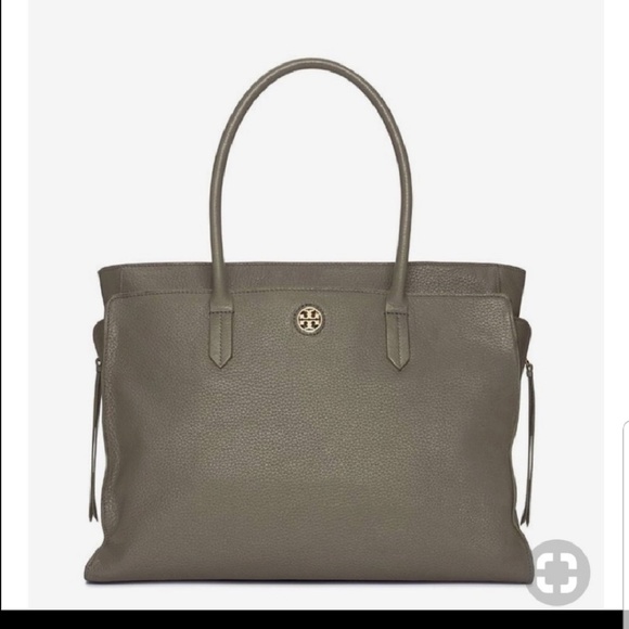 Tory Burch Handbags - 🔥Tory Burch Brody Large Tote w/Matching Wallet
